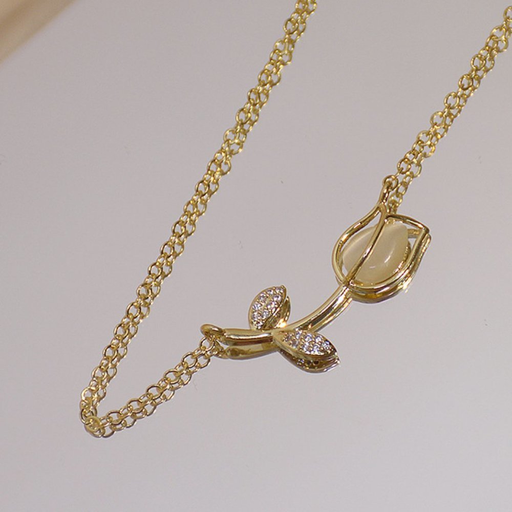 NEW 14K Gold Plated Diamond Flower Leaf Necklace - Picture 1 of 10